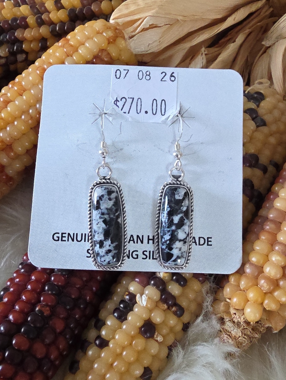 Gorgeous NWT Native American Handmade White Buffalo Dangle Earrings 🤍🦬🖤🎁